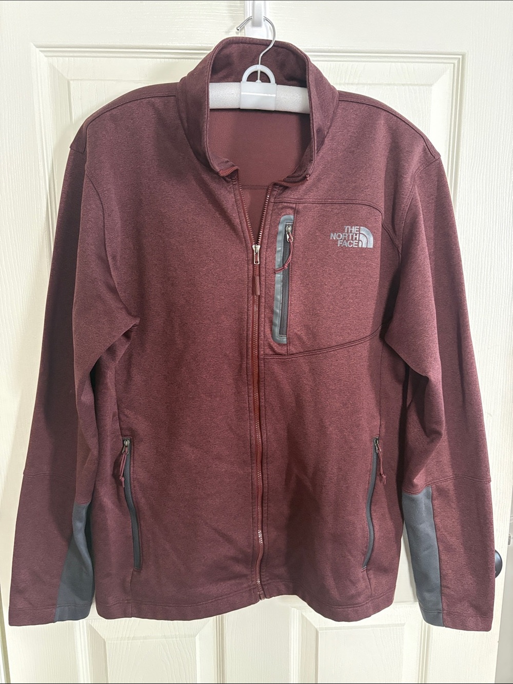 The North Face Men's Burgundy Lightweight Fleece Jacket